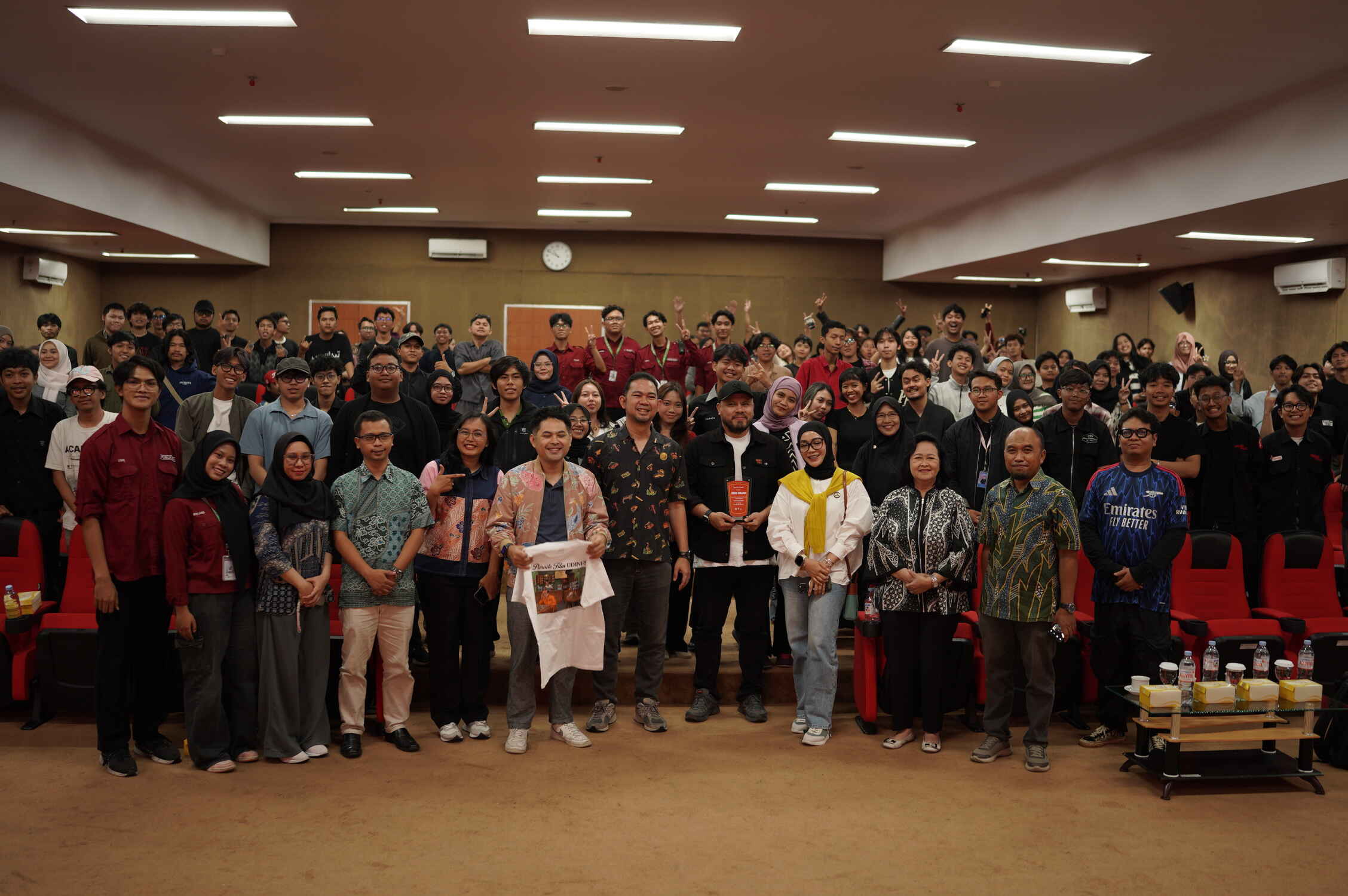 Penutupan dan Foto Bersama
